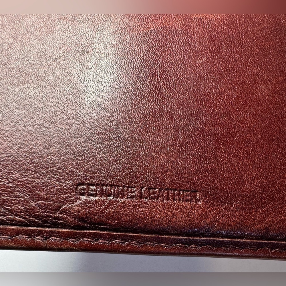 Tommy Hilfiger vintage Men's Brown Leather Passcase Double Billfold